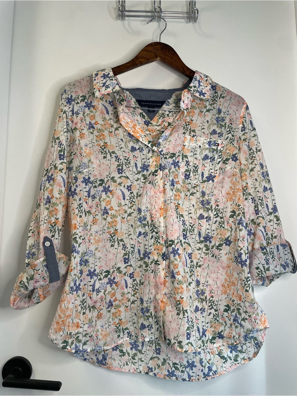 Tommy Hilfiger women’s Floral long sleeve cotton Shirt size L